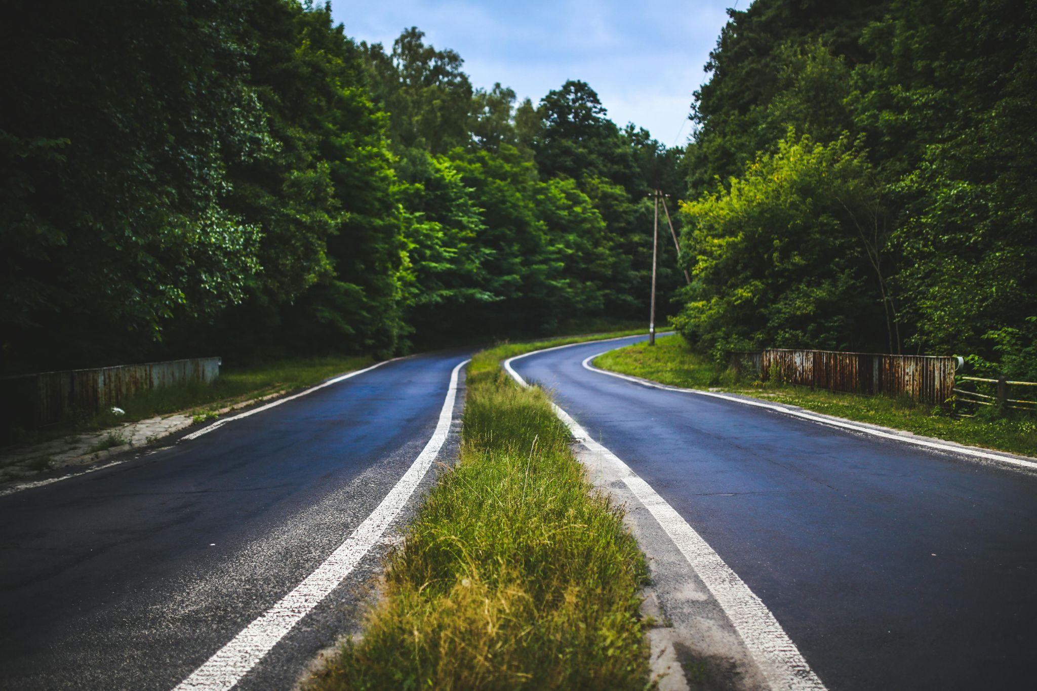 A two-way road, leading to one destination, symbolizing faith vs belief.